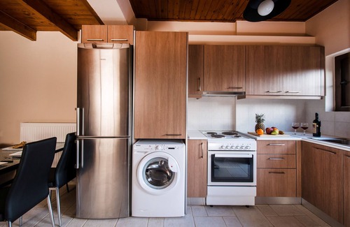 Palaiokastro Ski Chalet | Elia 4 ,cozy two-level maisonette,close to Heraklion