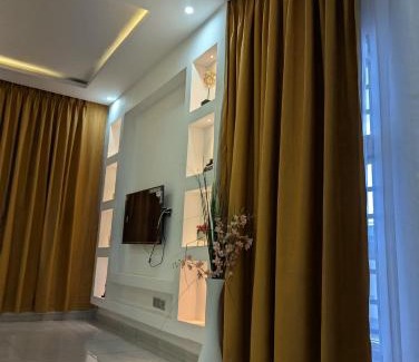 Bono East Region Apartment | Eliana Castle