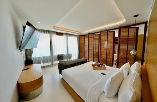 Khanom Hotel | Elite Atoll Beachfront Hotel