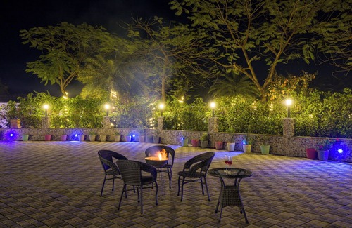 Faridabad Villa | ELIVAAS Ivory Estate Pet-friendly Farm