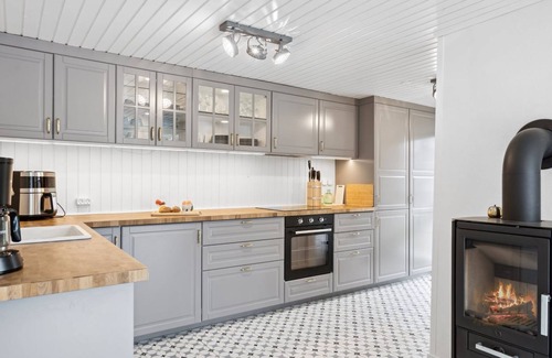 Hou House | "Elizabeta" - 175m from the sea by Interhome