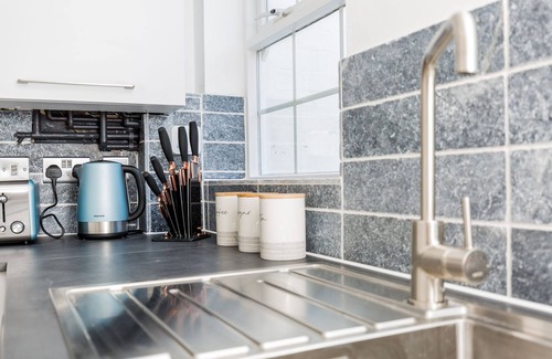 Cheltenham Apartment | Elizabeth House Flat 6