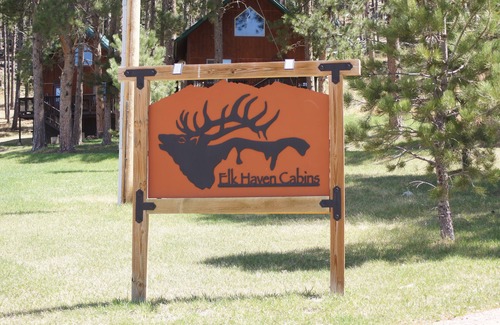 Custer Ski Chalet | Elk Haven Vacation Cabins, Custer SD, Elk Haven Vacation Cabins, Custer SD