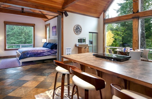Riverbend House | Elk River Estate ~ Guest House ~ CLOSED
