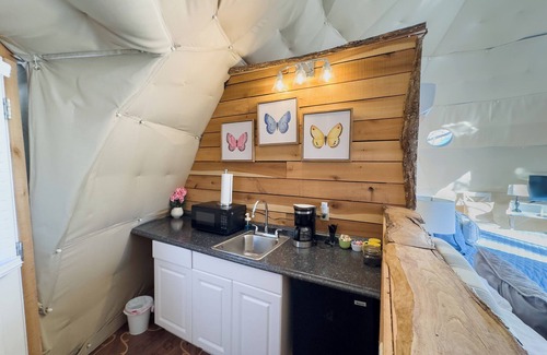 Sutton House | Elk River Hotel & Cafe