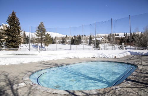 Sun Valley House | Elkhorn Village