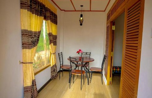 Ella House | ELLA FREEDOM STAR COTTAGE