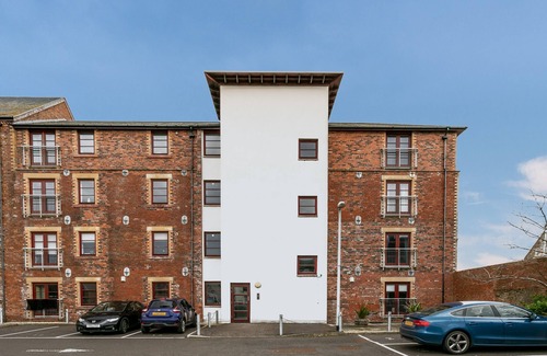 Ayr Apartment | Elliot Suite No15 – Donnini Apartments