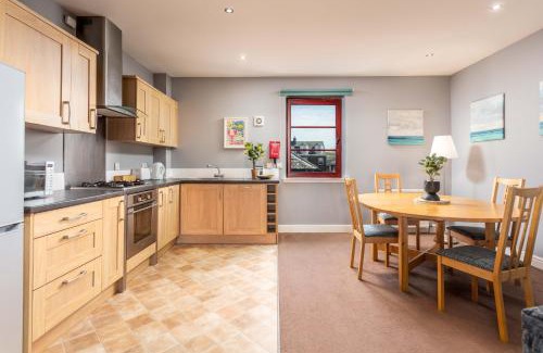Ayr Apartment | Elliot Suite No15 - Donnini Apartments