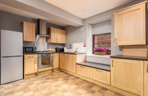 Ayr Apartment | Elliot Suite No3 - Donnini Apartments