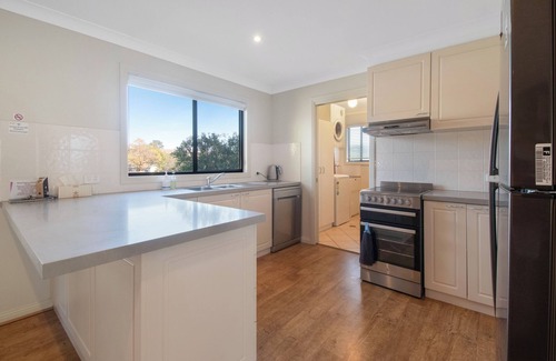 Little River Cottage | Elm Cottage Pet Friendly Retreat