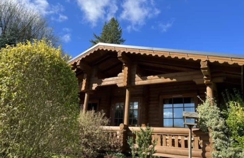 Aymestrey Cabin | 'elm' Countryside Log Cabin With Private Hot Tub