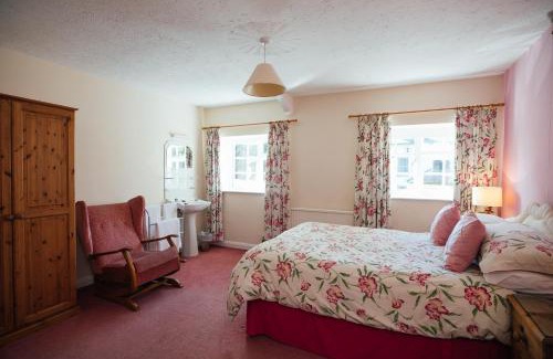 St. Florence House | Elm Grove Mews Cottage