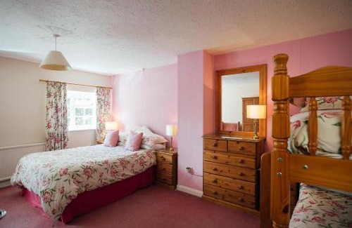 St. Florence House | Elm Grove Mews Cottage