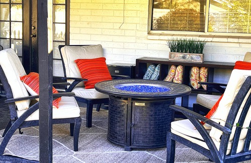 Cavalier Campus House | Elm St Retreat- Cozy, pet friendly home all to your own