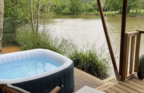 Cutnall Green Apartment | Elmbridge Farm Teal Safari Tent