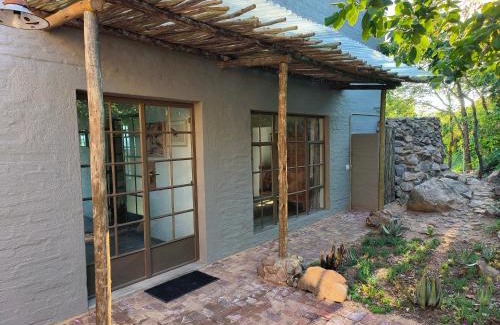 White River Bed & Breakfast | Eloff Guest House and Gallery