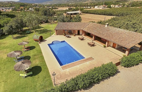Santa Eulalia de Roncana Apartment | ELS CIRERERS - Can Burgues