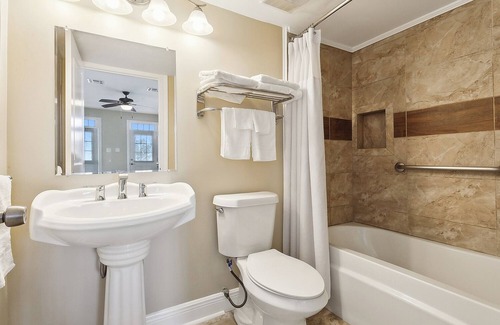 Lafitte Bed & Breakfast | Elsa's Place Bed and Breakfast