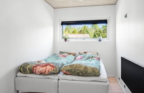 Hou House | "Elviira" - 350m from the sea by Interhome