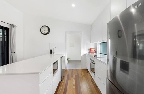 Coffs Harbour Apartment | "Elvis on Brodie" - luxury boutique accommodation