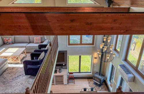 Miller Beach House | Elyon Hall Coach House