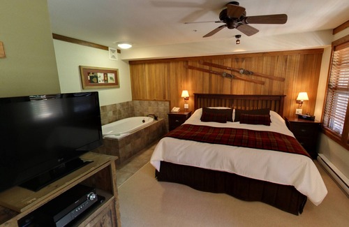 East Kootenay Cabin | Embarc Panorama