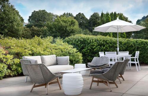 Town Center Hotel | Embassy Suites Atlanta - Kennesaw Town Center