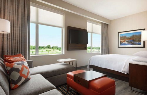 Noblesville Hotel | Embassy Suites by Hilton Noblesville Indianapolis Convention Center