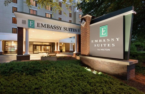 Alpharetta Hotel | Embassy Suites by Hilton Atlanta Alpharetta
