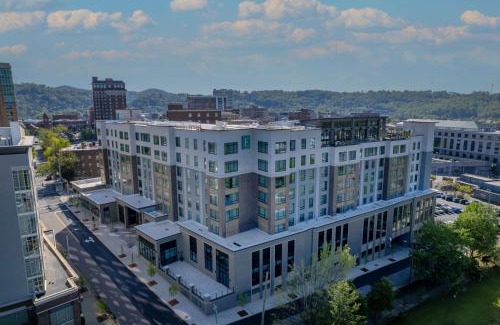 Downtown Asheville Hotel | Embassy Suites By Hilton Asheville Downtown