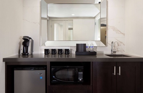 Eastwick Hotel | Embassy Suites by Hilton Philadelphia Airport