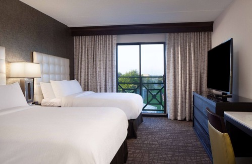 Eastwick Hotel | Embassy Suites by Hilton Philadelphia Airport