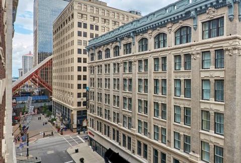 Downtown Louisville Hotel | Embassy Suites Louisville Downtown