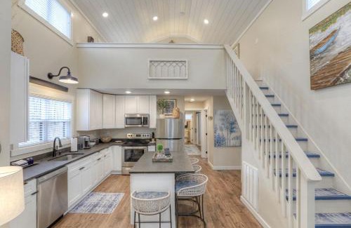 Monteagle House | Embrace Nature in this Cozy Cabin with Fire Pit in Monteagle, Tennessee