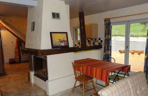 Embrun Apartment | EMBRUN Apartment Type 3, Terrace, Private Tennis in a park of 2 Hectares