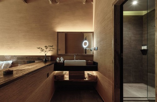 Emeishan Hotel | Emeishan Hetang Yunqi Tangquan Homestay