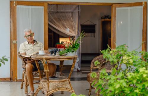 Boossa Bed & Breakfast | Emel's Retreat By Tropical Magnum - Luxury Boutique Villa