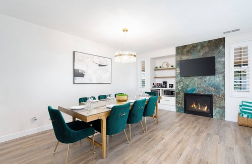 Coachella House | Emerald Bay w/Pool, Spa, Golf, Game room & more!
