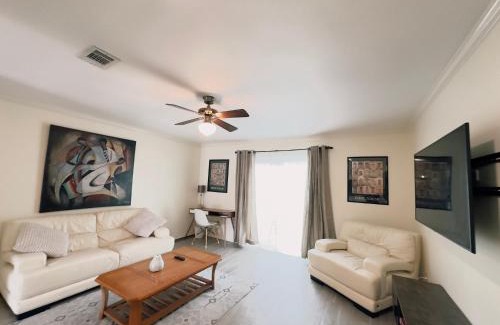 Southeast Pensacola Apartment | Emerald Coast Vacation Destination