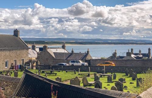 Burghead House | Emerald Cottage