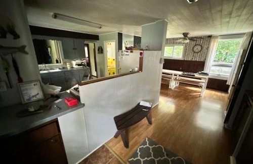 Newaygo House | Emerald Cove Cottage-3 bd, 2 ba-Sleeps 10