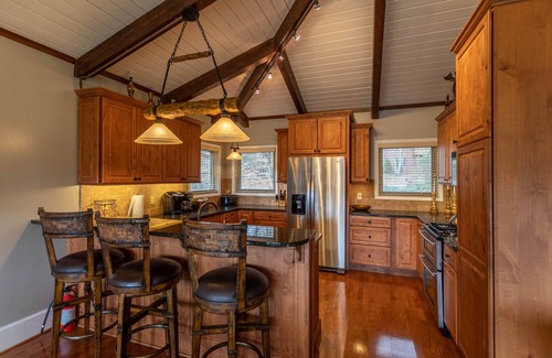 Beech Mountain House | Emerald Escape - Theater room, hot tub, ping pong table, by the 5th green of Beech Mtn Golf