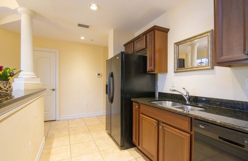 Carrollwood Resort | Emerald Greens Hotel Condo Resort
