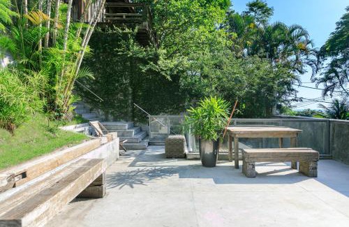 Barra da Tijuca Cabin | Emerald House
