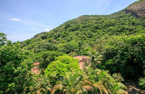 Barra da Tijuca Cabin | Emerald House