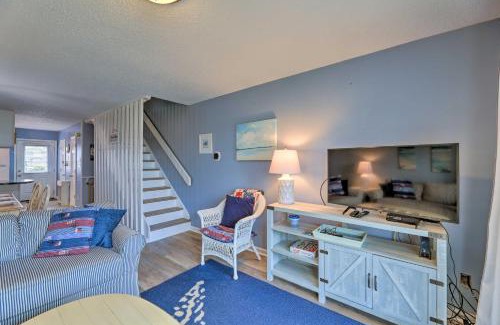 Emerald Isle House | Emerald Isle Townhome with Pool and Beach Access!