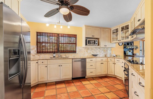 Saint James City House | Emerald Palms Island Escape - 4 BR Tropical Oasis on Pine Island
