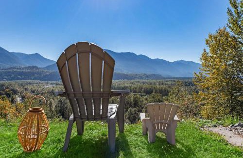 Promontory House | EmeraldRidge Retreat - 180 Degree Amazing View & Firepit & BBQ