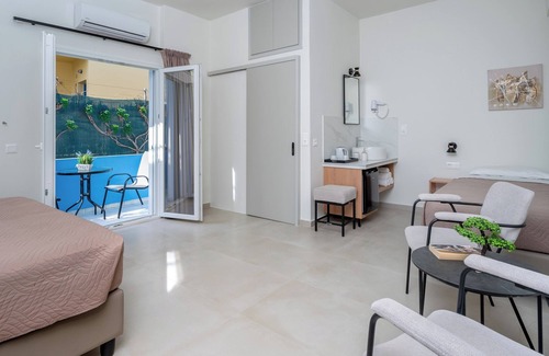Malevizi House | Emi Seaside